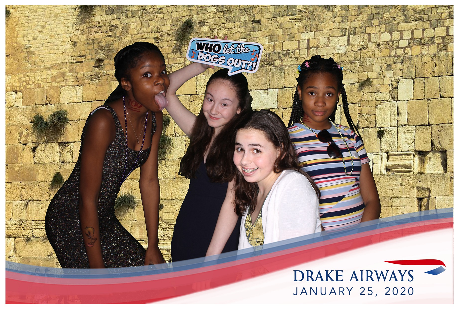 Drake Airways | View more photos from the event at gallery.photoboothcincy.com/u/PhotoBoothCincy/Drake-Airways